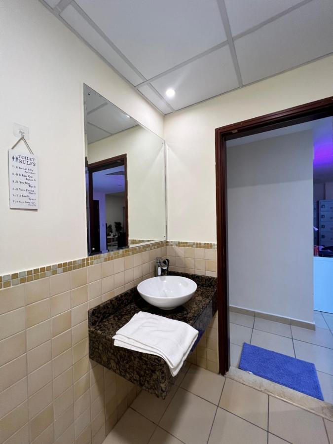 Robin Beach Hostel Jbr 迪拜 外观 照片